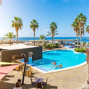 - - Savoy Signature Calheta (Madeira)